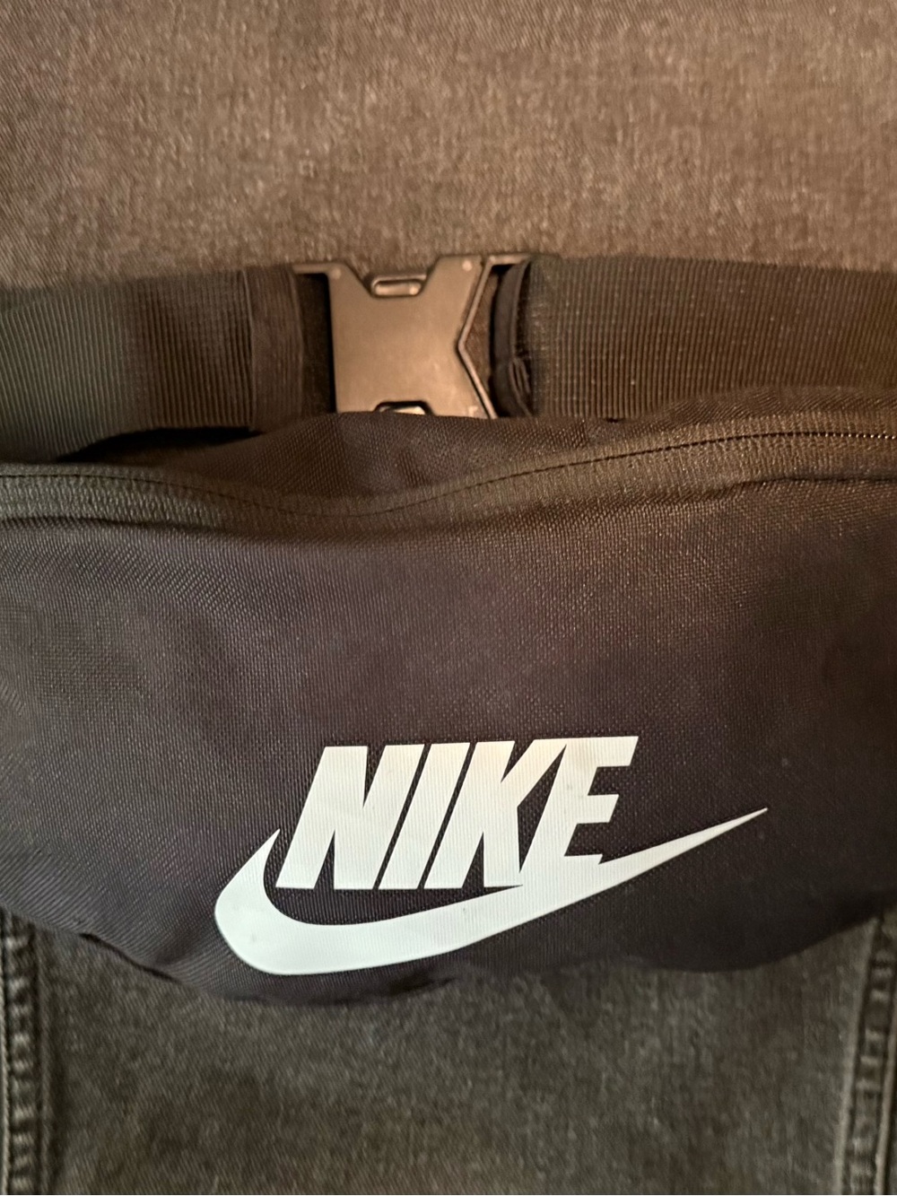 Nike Black Unisex Fanny Pack (Like New!)